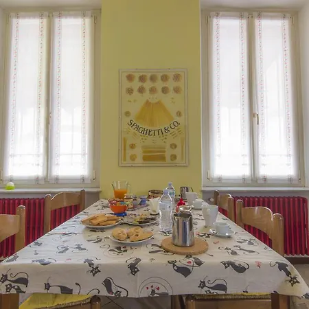Bed and Breakfast - Il Portichetto Άστι
