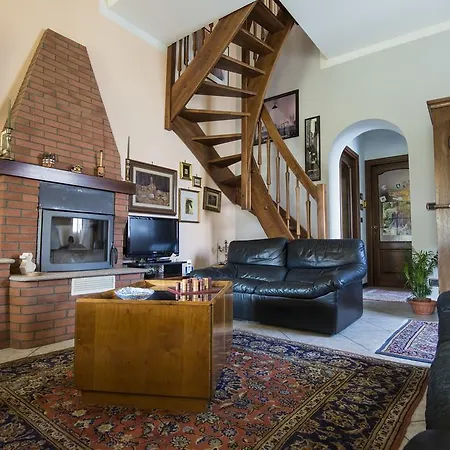 - Il Portichetto Bed and Breakfast Άστι